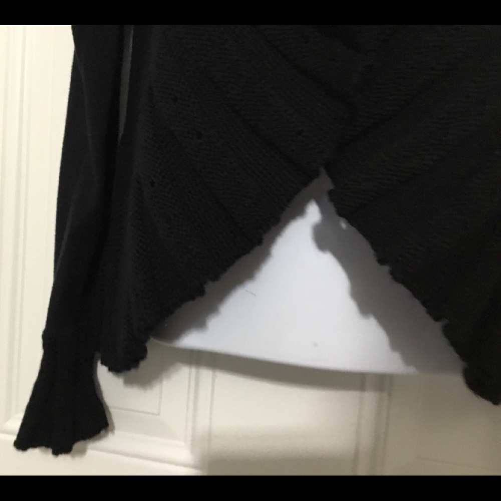 Cache Sweater - Picture 3 of 6